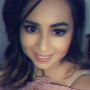 Meet your Posher, Cassandra